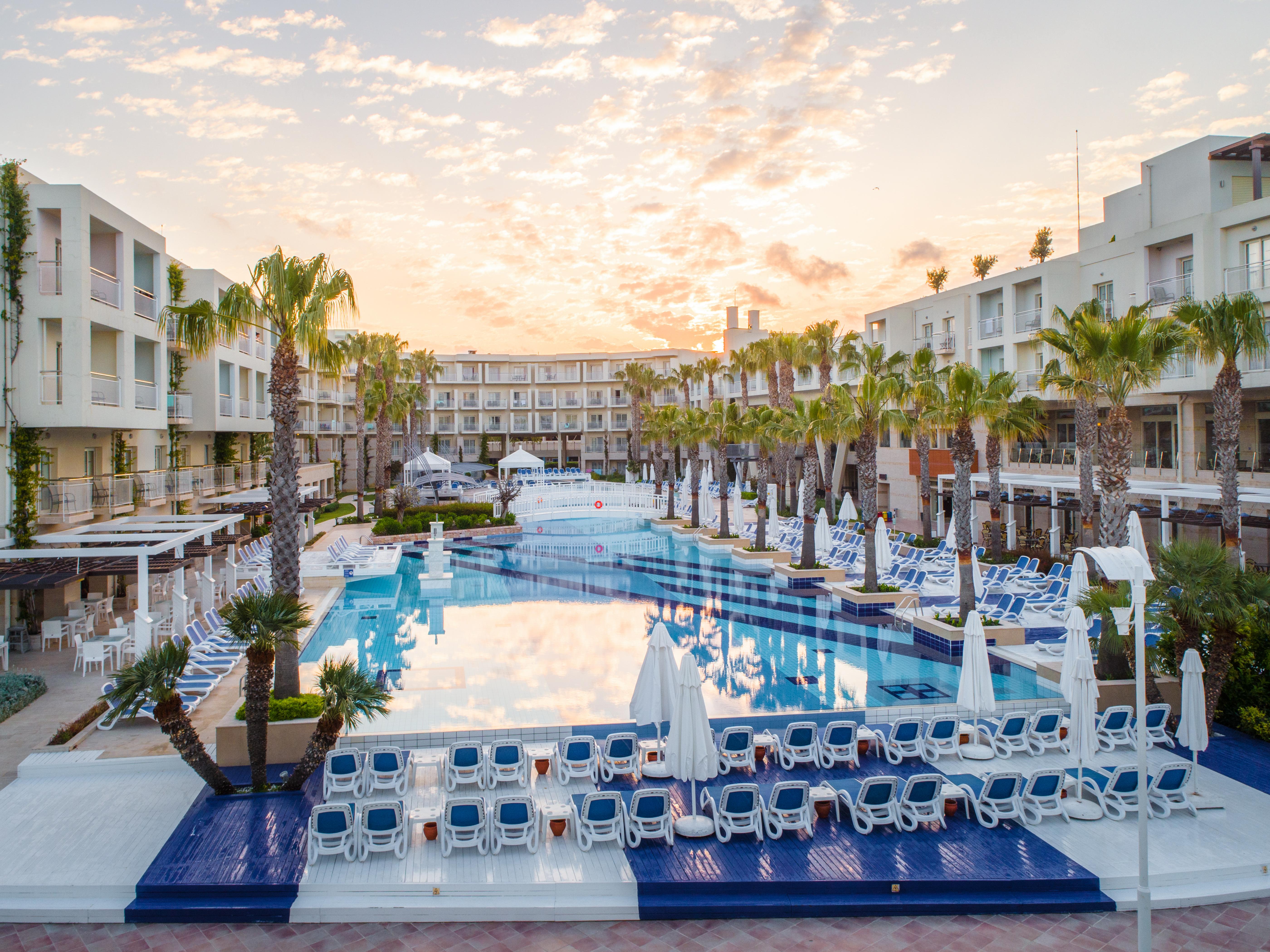 La Blanche Resort & Spa Тургутрейс Екстериор снимка